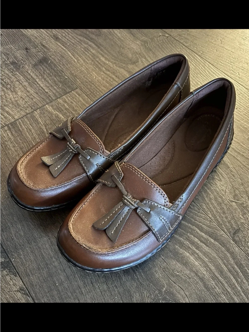 Clark’s Ashland Bubble Slip Brown Tassel Leather Loafers Women Cushioned Size 6